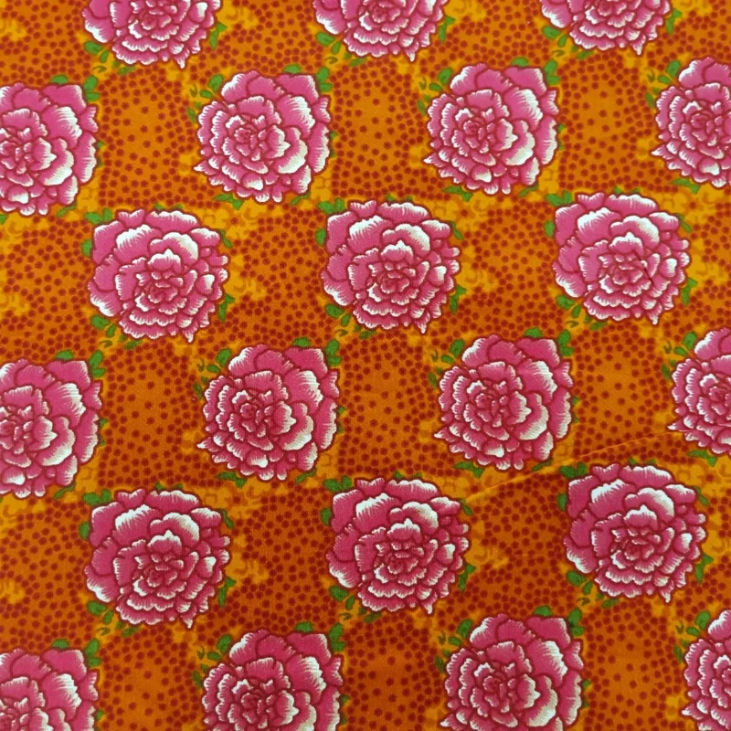 Feincord mit Blumenmotiv