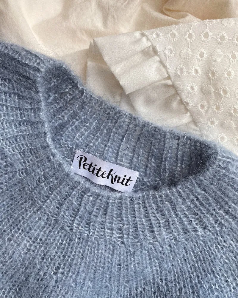 Label "PetiteKnit"