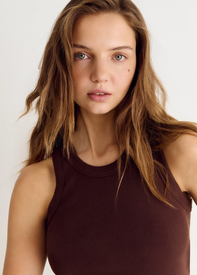 Basic strap top