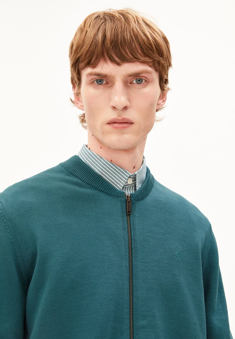 AGAAMON STRICKJACKE | petrol velvet