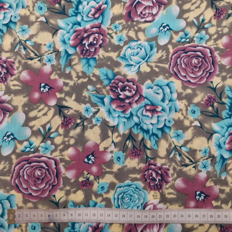 Viskosestoff bedruckt mit Blumenmuster braun