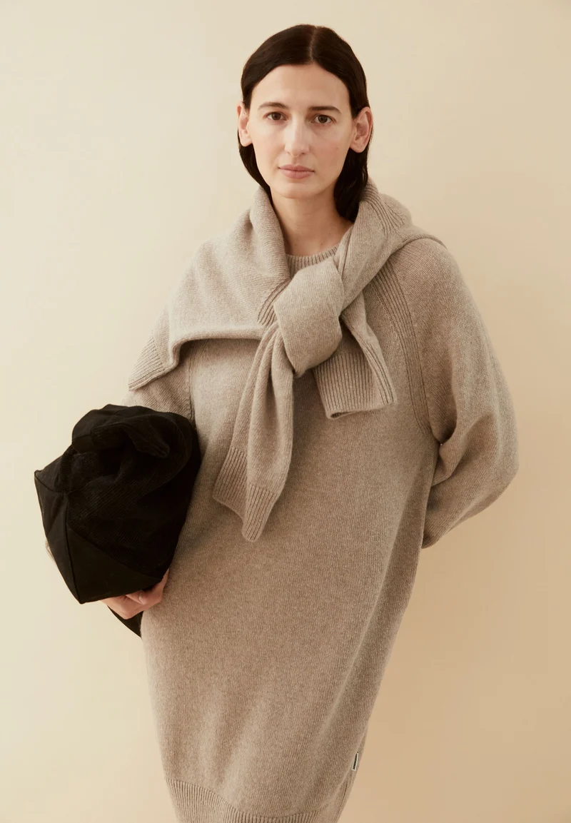 WOLL-STRICKKLEID | soft nougat