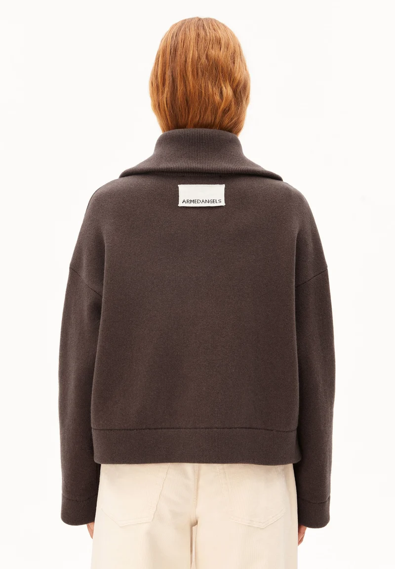 BAUMWOLL-WOLL STRICKJACKE | claystone