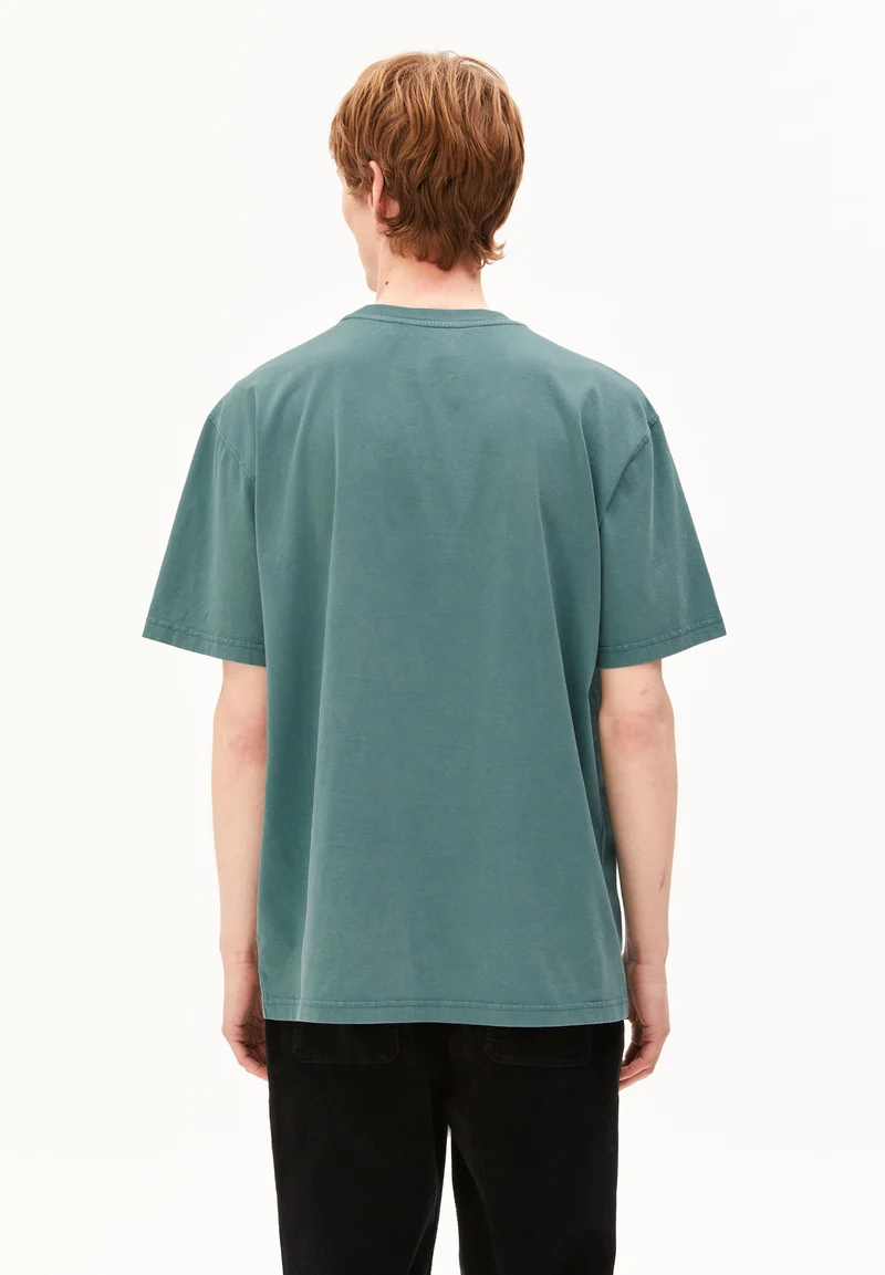 ICONIC Å MAARKOS GMT DYE T-SHIRT | petrol velvet washed