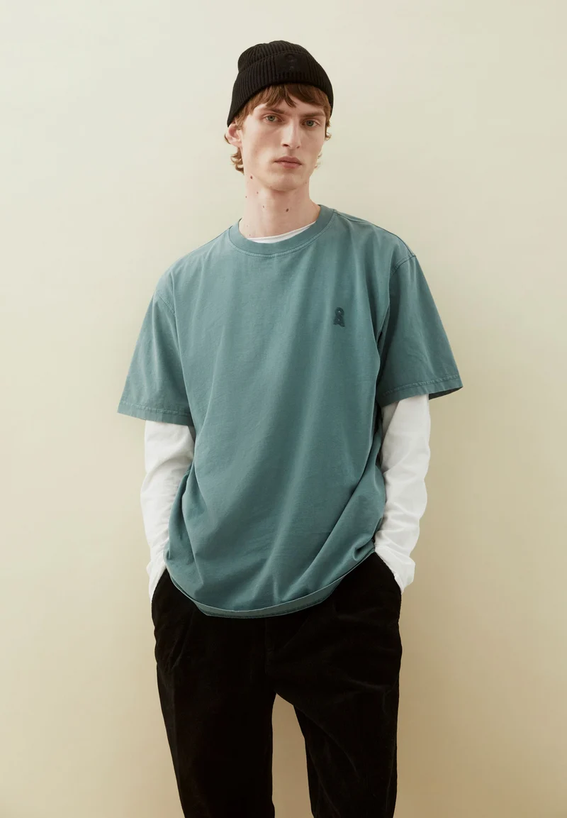 ICONIC Å MAARKOS GMT DYE T-SHIRT | petrol velvet washed