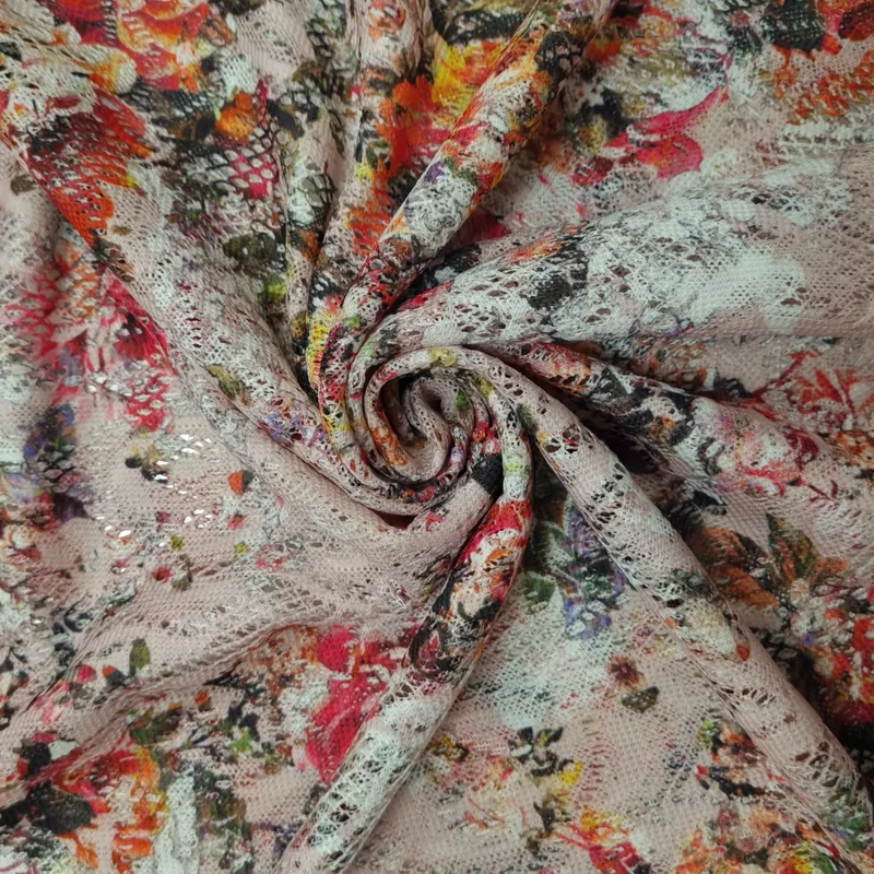 Spitze mit Blumenmotiv rosa