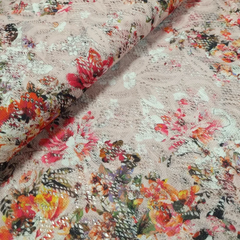 Spitze mit Blumenmotiv rosa