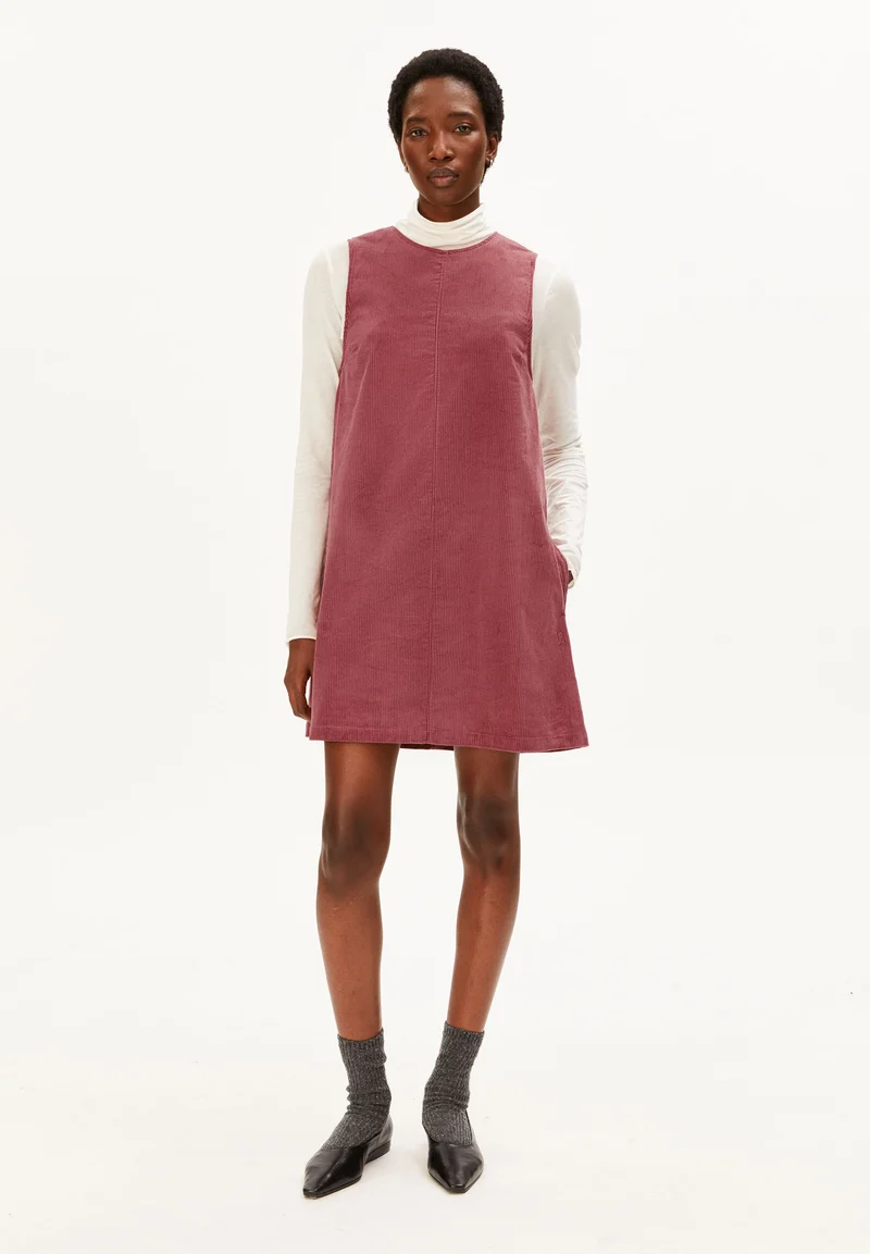 CORD-MINI-KLEID MIT RUNDHALS | velvet ember
