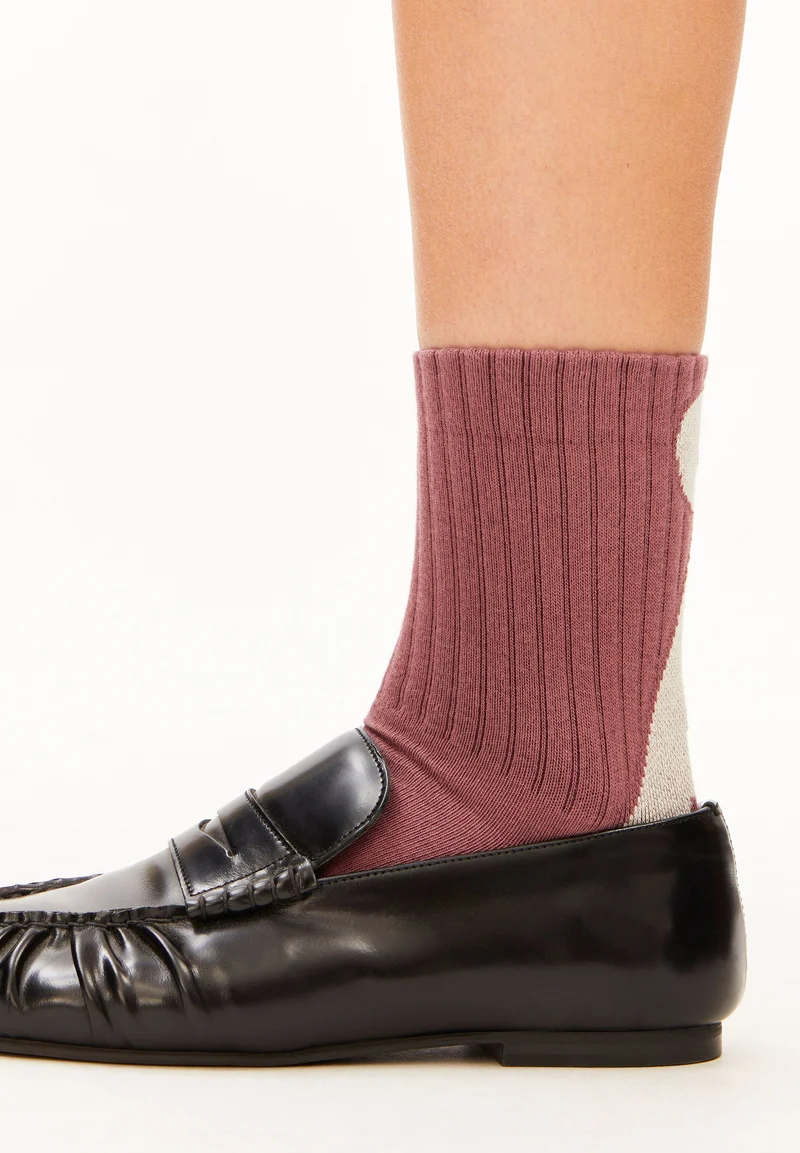 SAAMUS SHORT SOCKEN | velvet ember-oatmilk