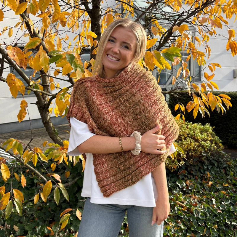Strick-Set GLOW Poncho (inkl. Strickanleitung)