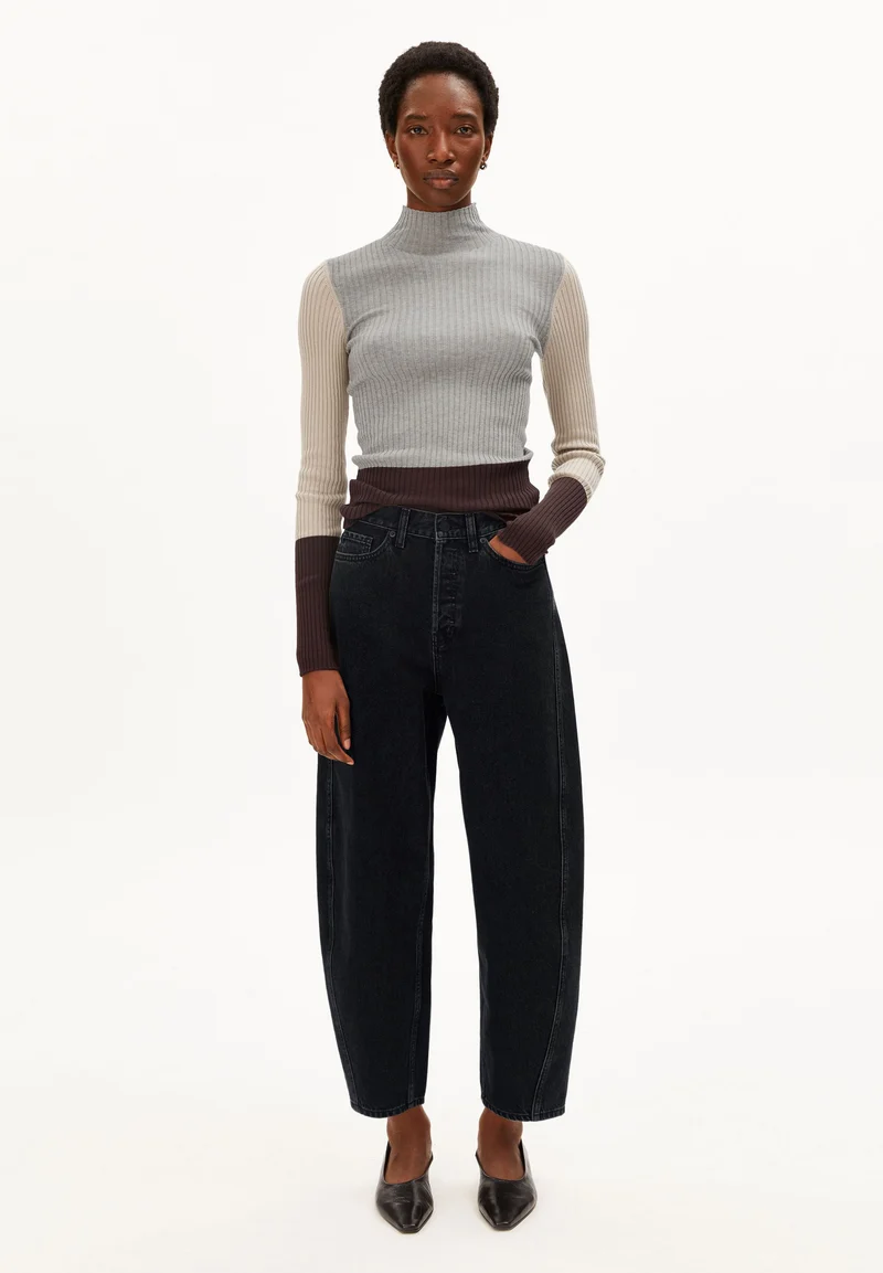 ALAANIA PATCH STRICKPULLOVER | silver melange-sandstone