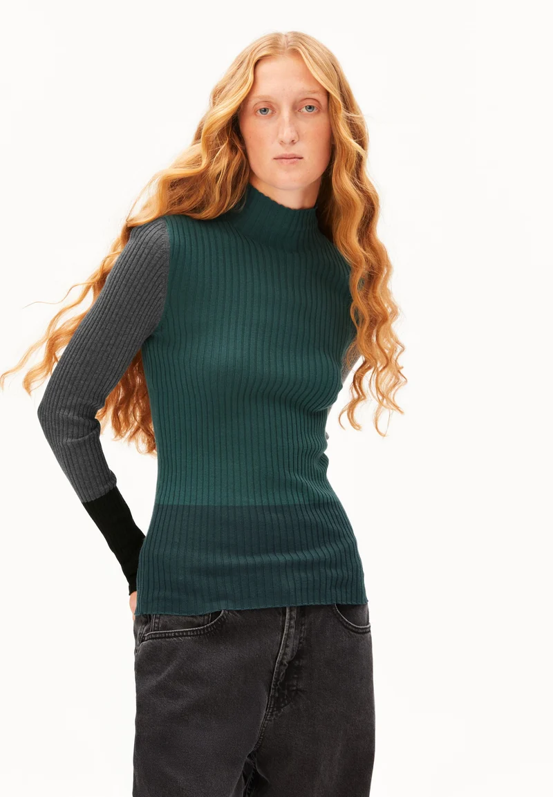 ALAANIA PATCH STRICKPULLOVER | midnight reef
