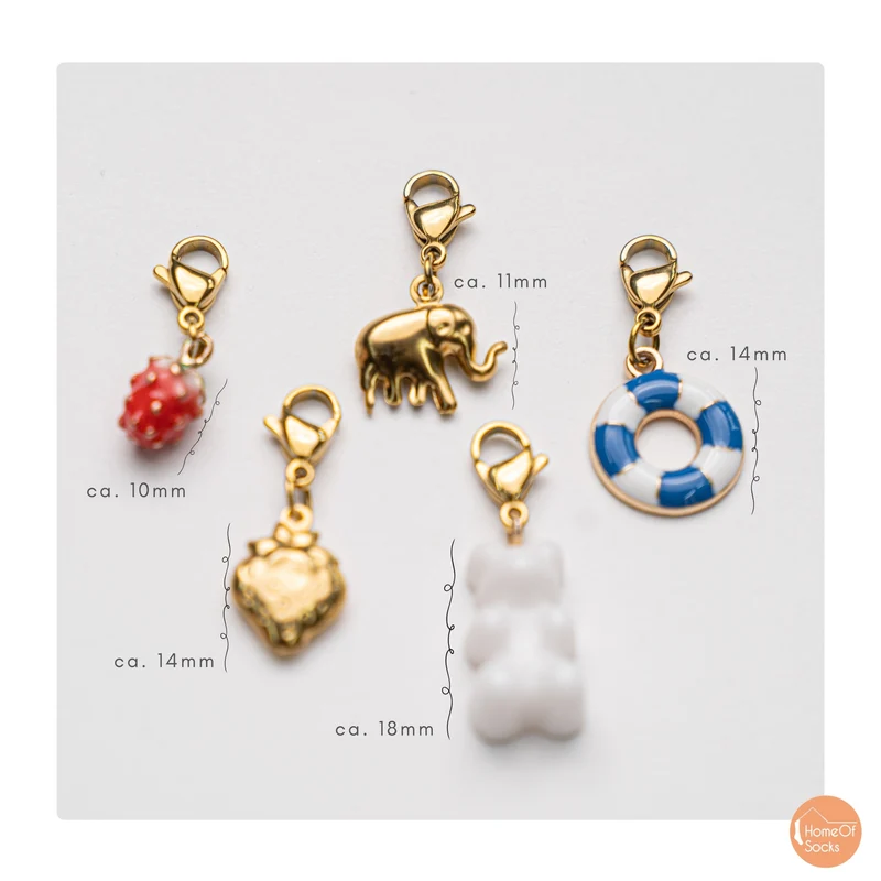 Kuschelsocken mit abnehmbaren Charm Anhängern Schmuck Schuhanhänger - DIY Socken
