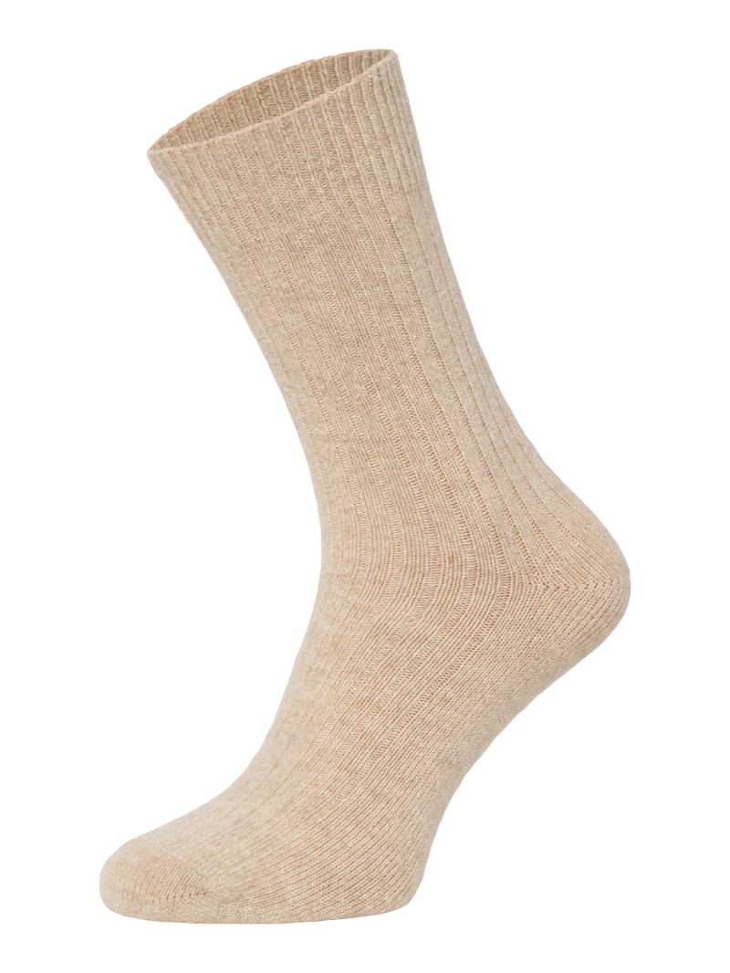 Kuschelsocken mit abnehmbaren Charm Anhängern Schmuck Schuhanhänger - DIY Socken