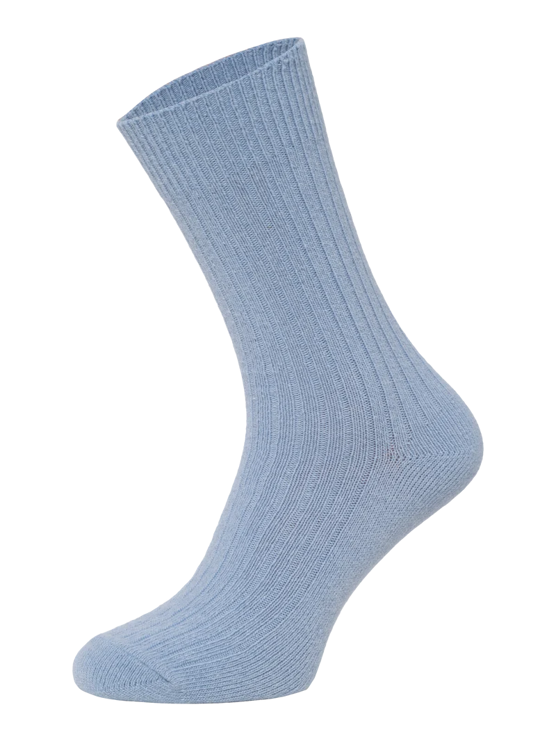 Kuschelsocken mit abnehmbaren Charm Anhängern Schmuck Schuhanhänger - DIY Socken