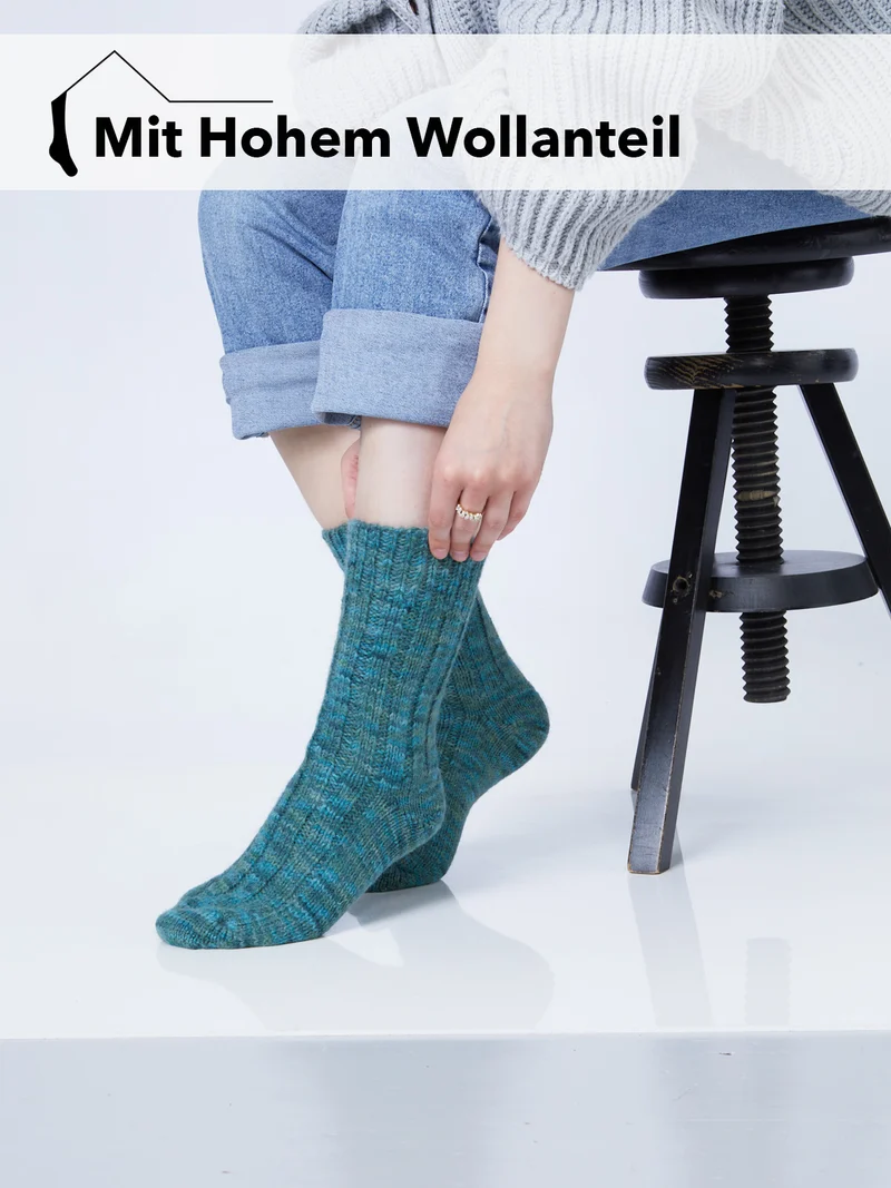 Ein Paar 100% Schurwoll Socken Bunt Warm