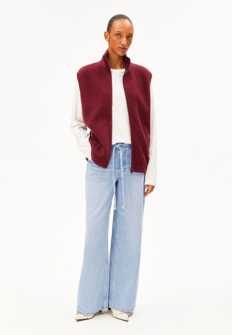 BAUMWOLL-FLEECE-WESTE | velvet red