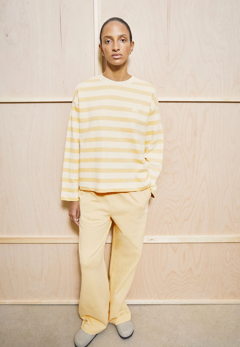 ICONIC Å FRANKAA BOLD | undyed-golden hay
