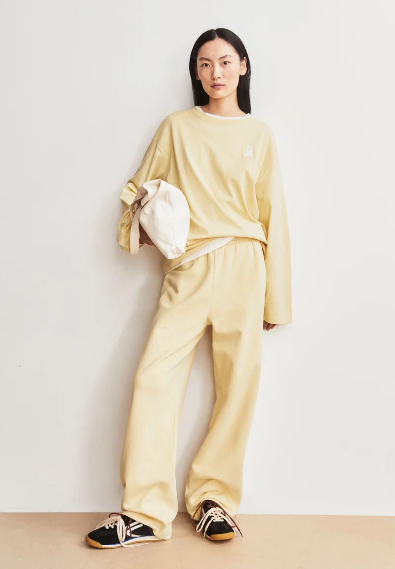 ICONIC Å IVAARA SWEATHOSE | golden hay