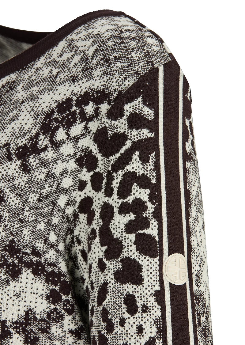 Strickkleid im modernen Python-Jacquard – 100% Made in Germany Barolo