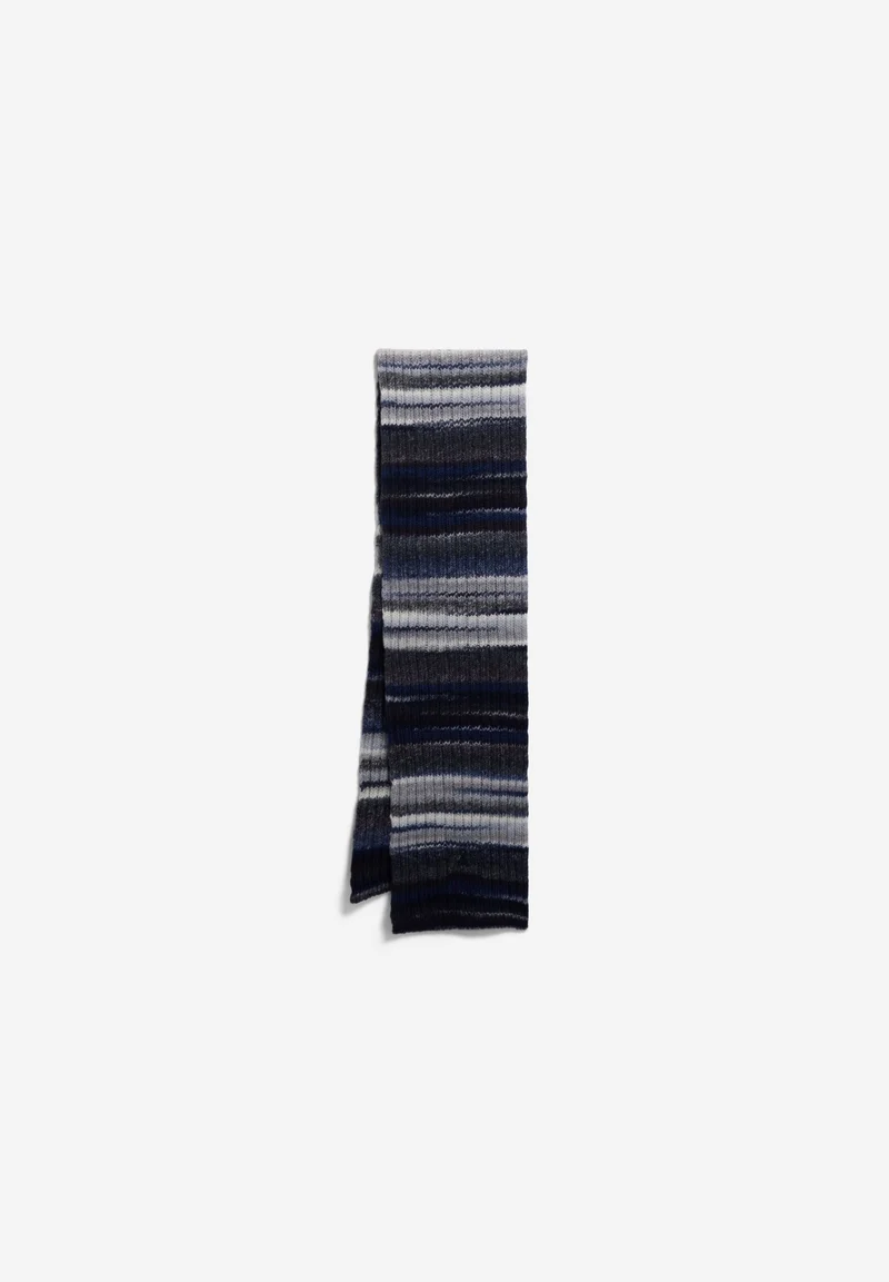 WOLLSTRICKSCHAL | night sky