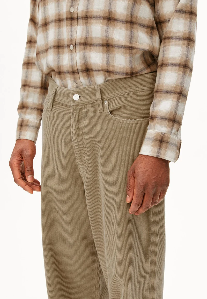JAAMEO BAGGY CORDHOSE | light sage