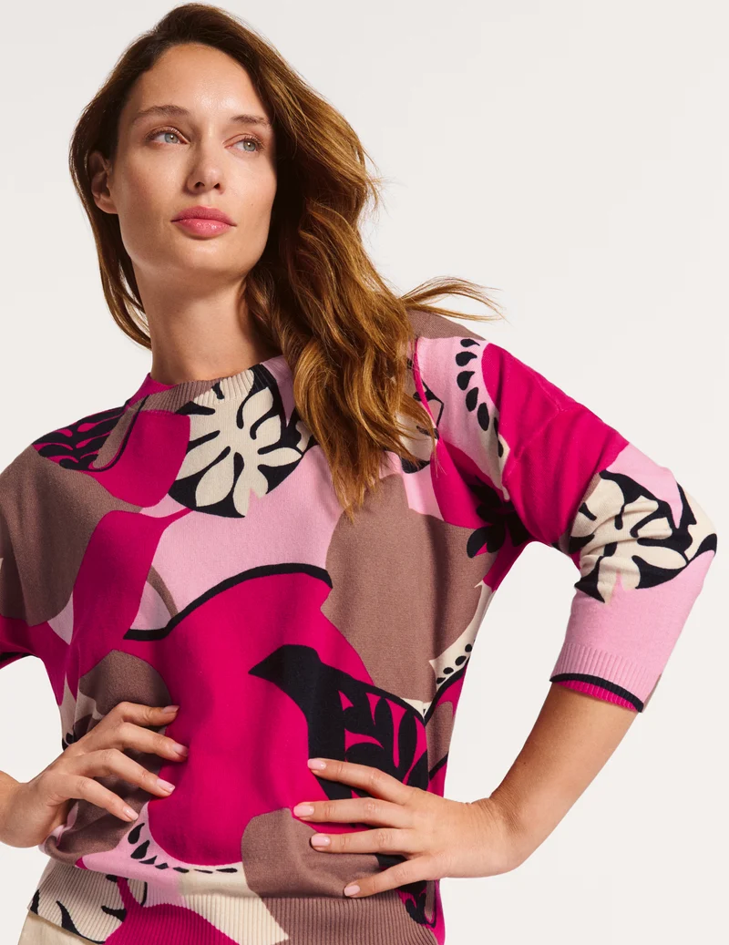 Rundhalspullover mit Color-Wave-Print