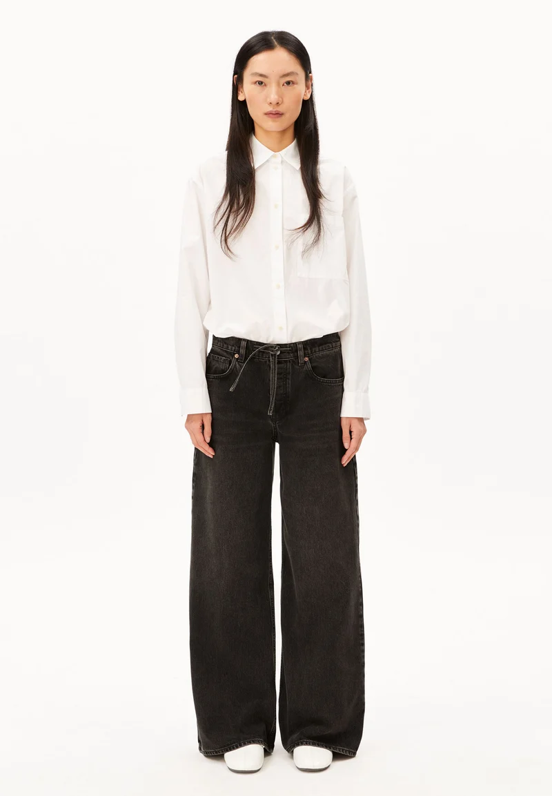 ASTRAEAAS MID WAIST WIDE JEANS | nutmeg