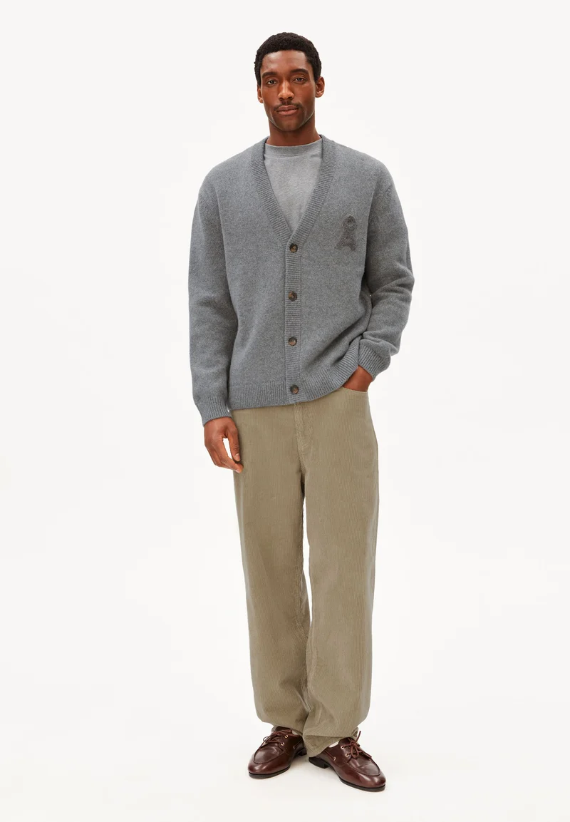 RECYCELTE WOLL-STRICKJACKE | mid silver melange