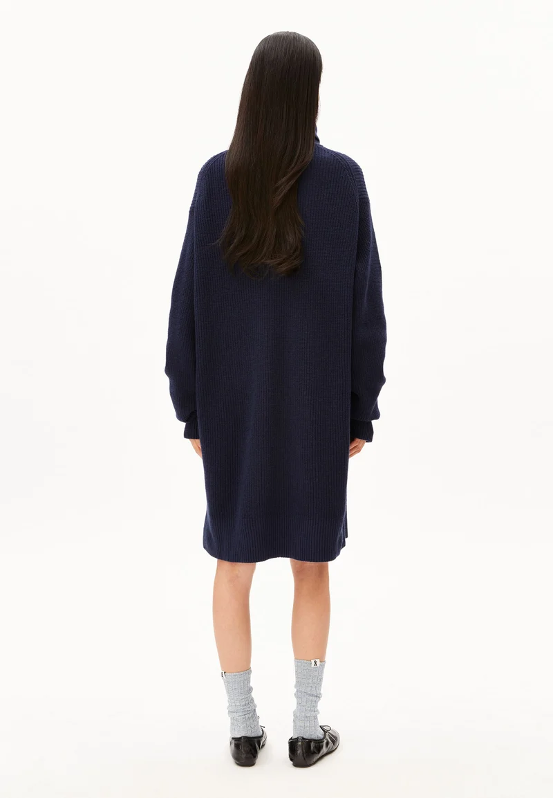 TROYER RIPP-STRICKKLEID | tinted navy