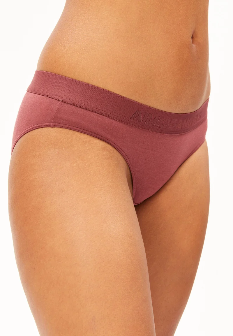 TRINAA SLIP | velvet ember