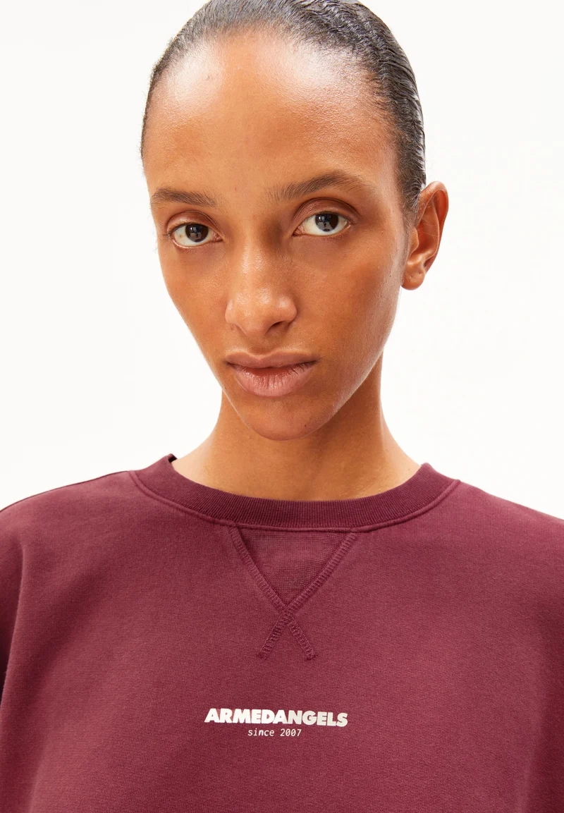 GMT DYE CREWNECK SWEATSHIRT | velvet red