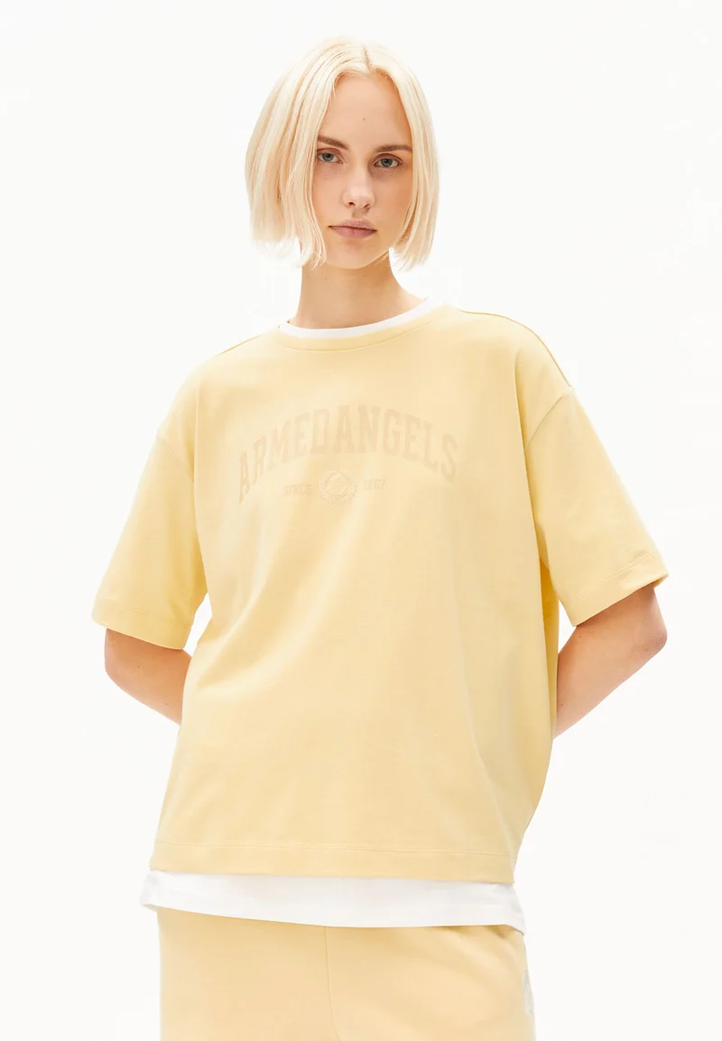GIANNAA COLLEGE T-SHIRT
