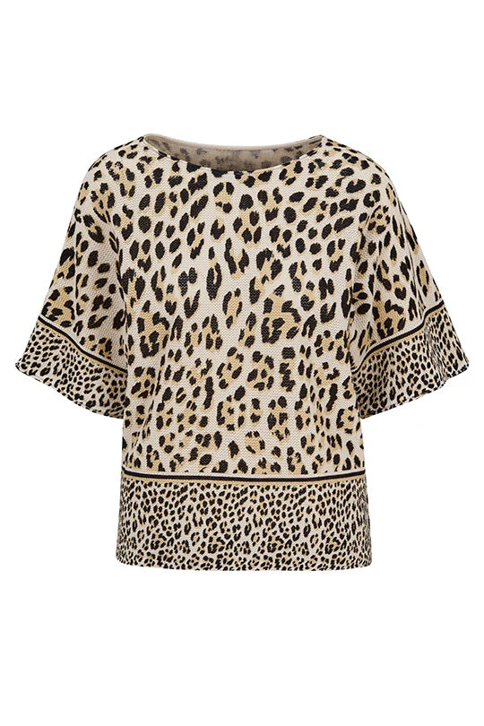 Leichter Pullover mit Leo-Patch und Halbarm