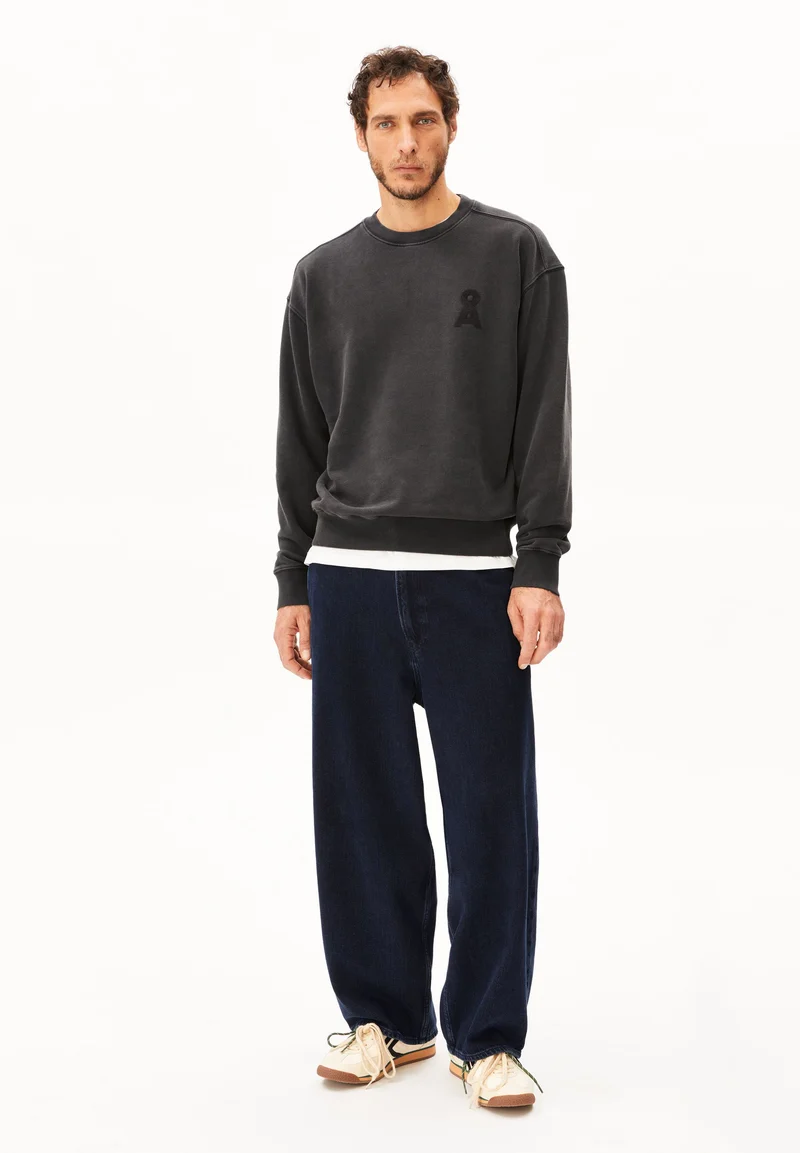 ICONIC Å GMT DYE SWEATSHIRT | black washed