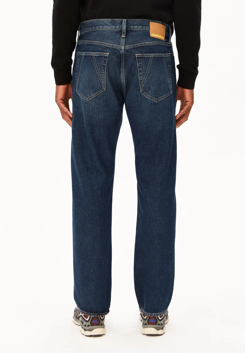 MAADOX CLASSIC STRAIGHT JEANS | moonstone