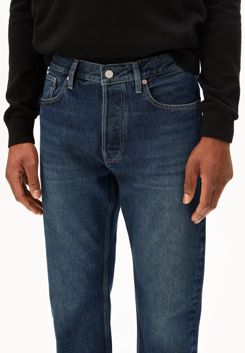 MAADOX CLASSIC STRAIGHT JEANS | moonstone