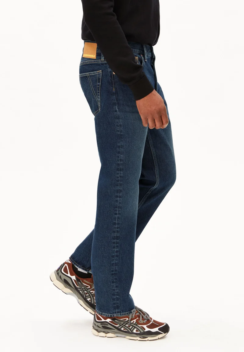 MAADOX CLASSIC STRAIGHT JEANS | moonstone