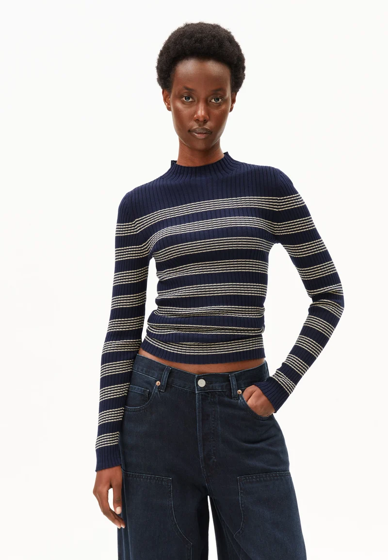ALAANIA GESTREIFTER STRICKPULLOVER