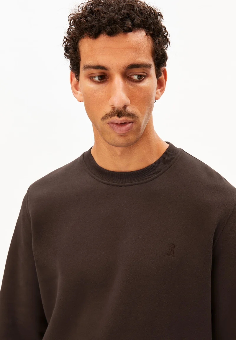 BAARO FLEECE SWEATSHIRT | claystone