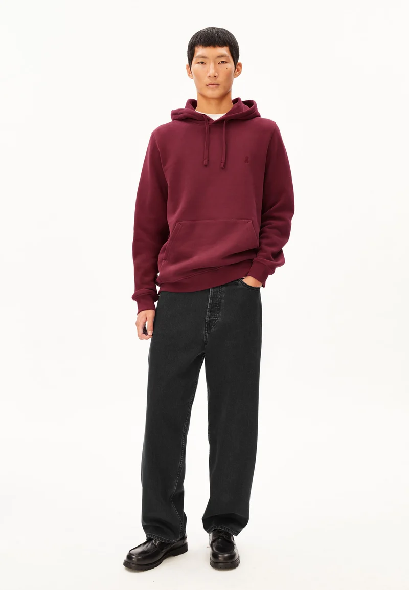PAARLO FLEECE HOODIE | velvet red