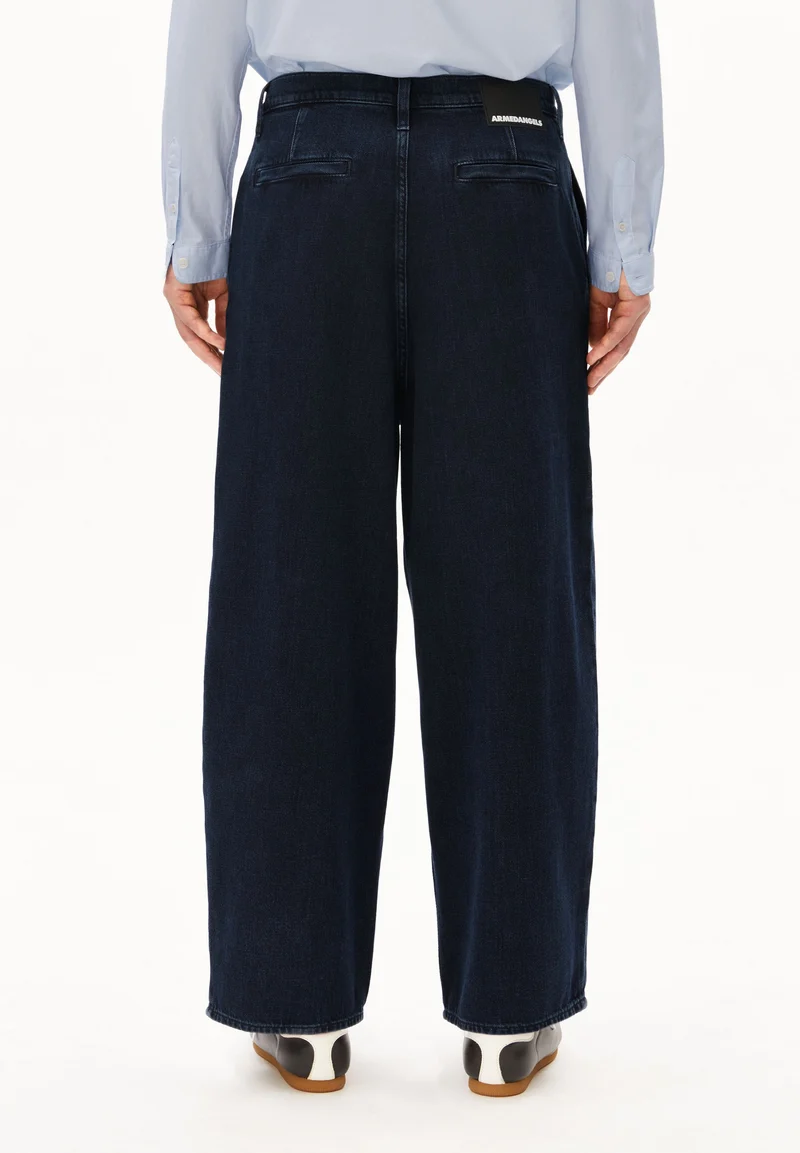 KAAVO BARREL JEANS | lolite