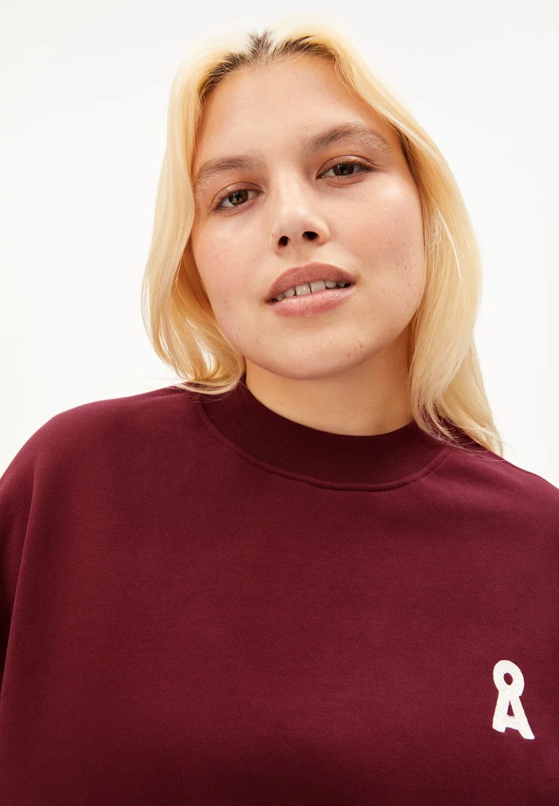 ICONIC Å ALIZAA SWEATSHIRT | velvet red
