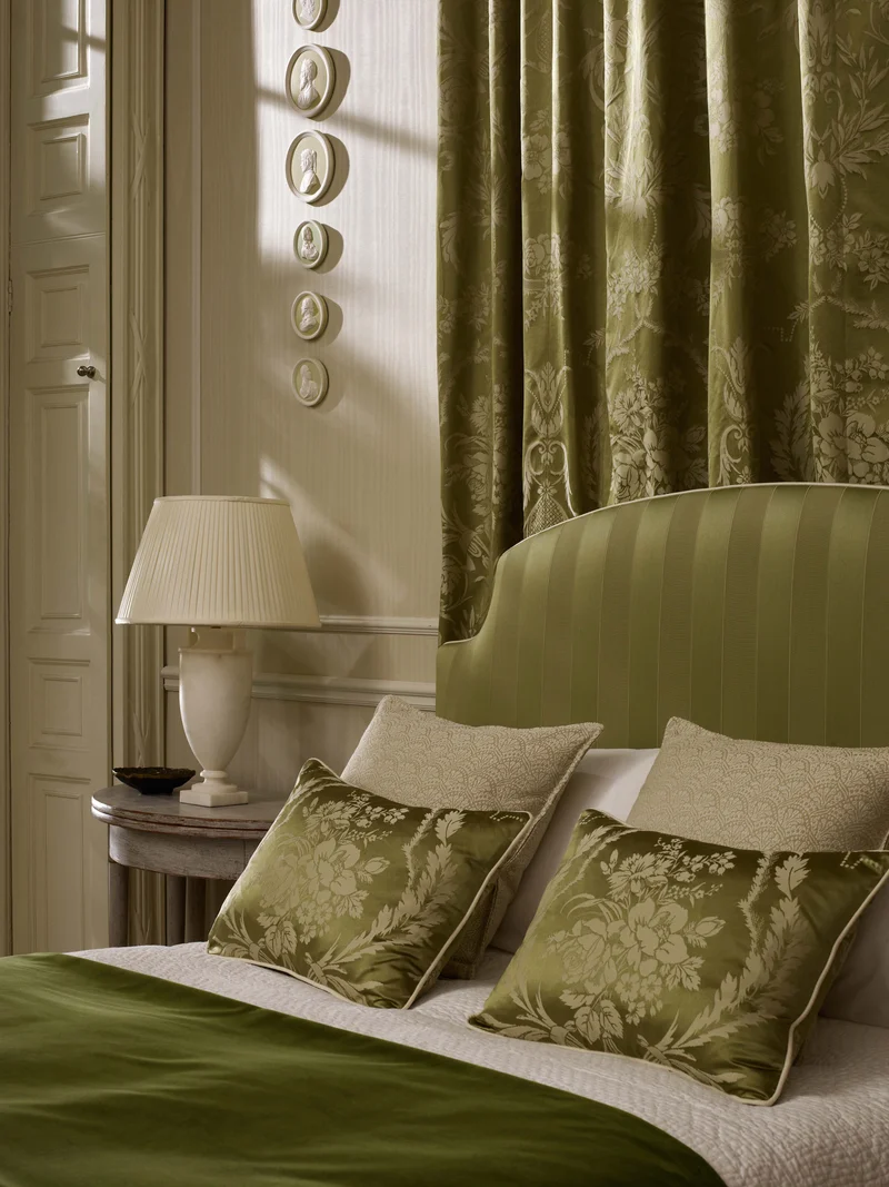 Regency Stripe - pale olive