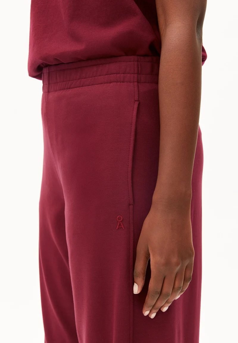 BASIC BARREL JERSEYHOSE | velvet red
