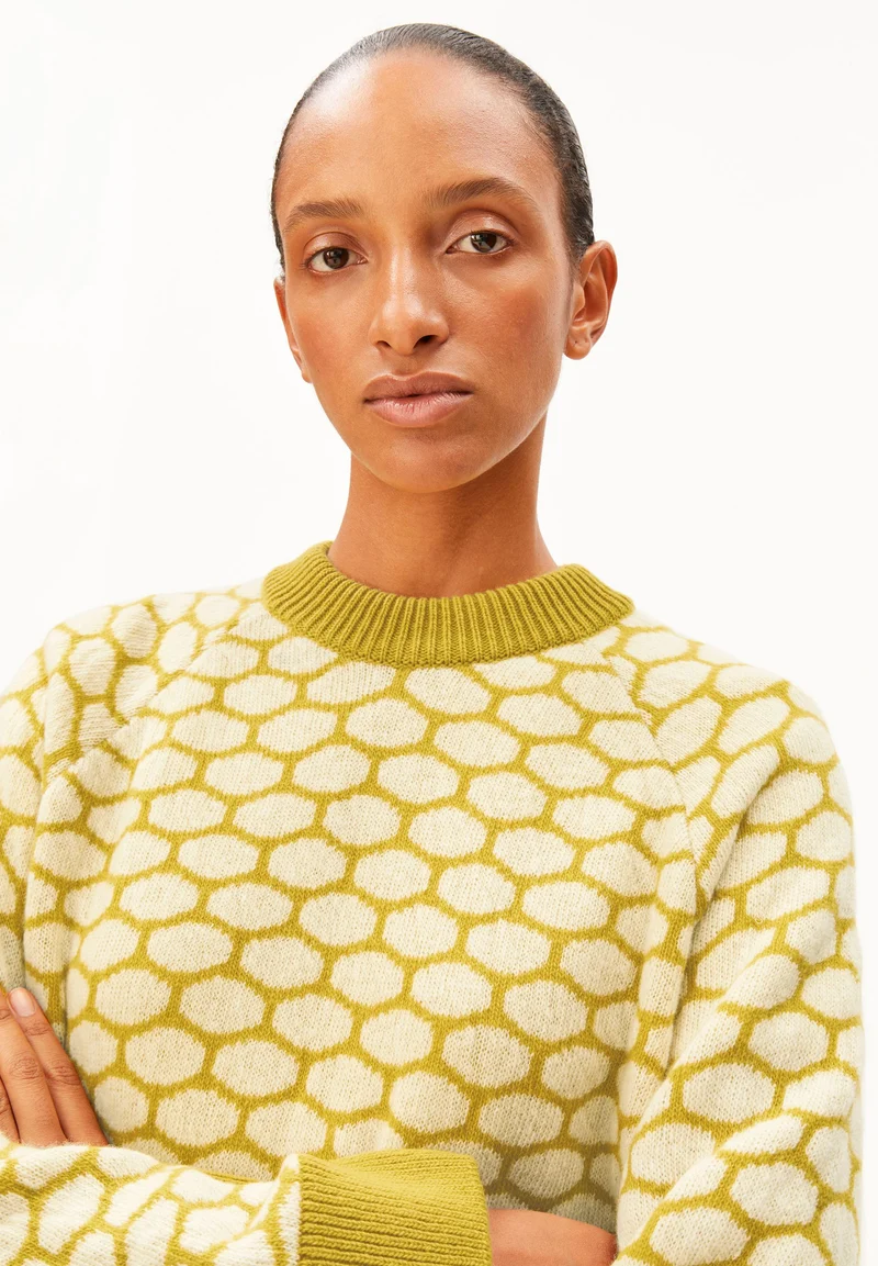 GEPUNKTETER WOLLSTRICKPULLOVER | mosslace-oatmilk