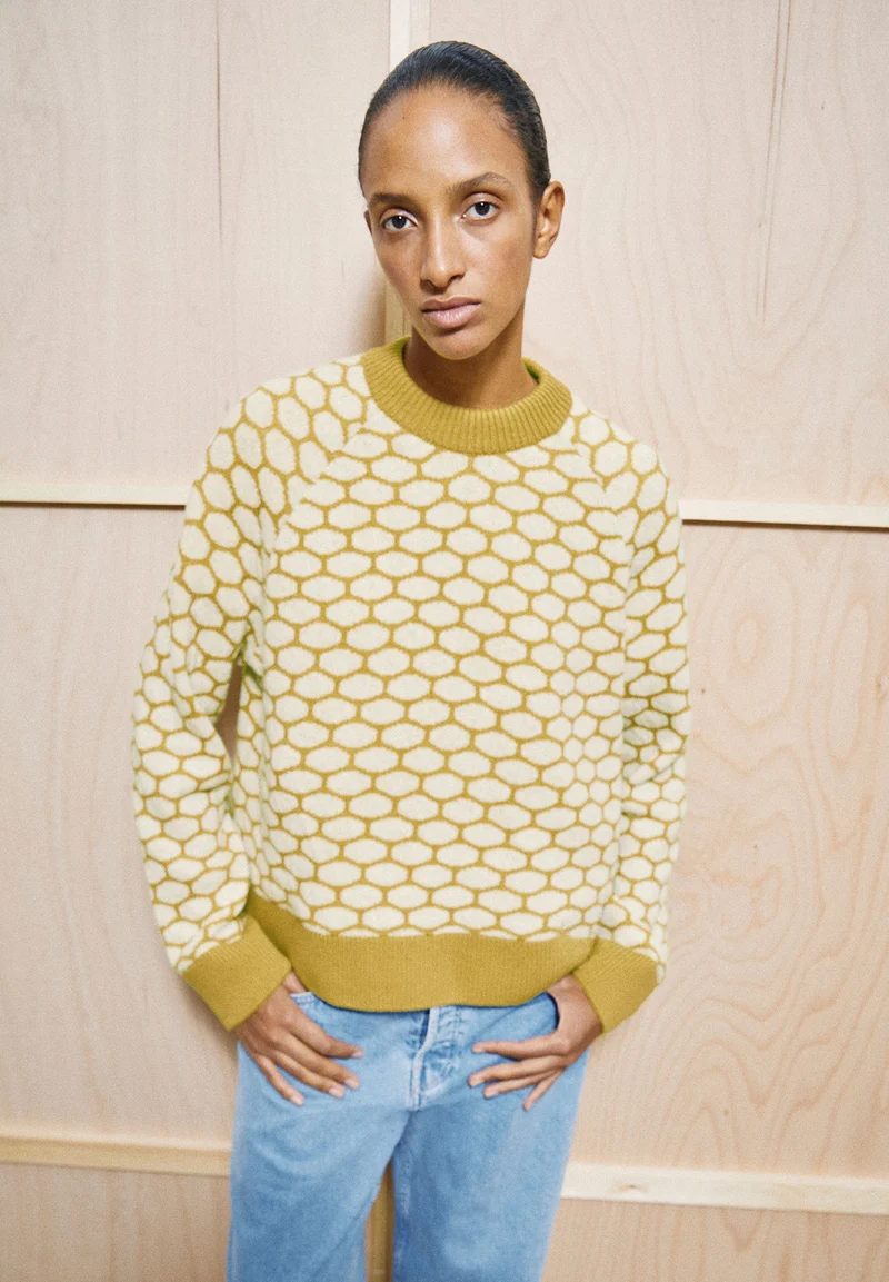 GEPUNKTETER WOLLSTRICKPULLOVER | mosslace-oatmilk