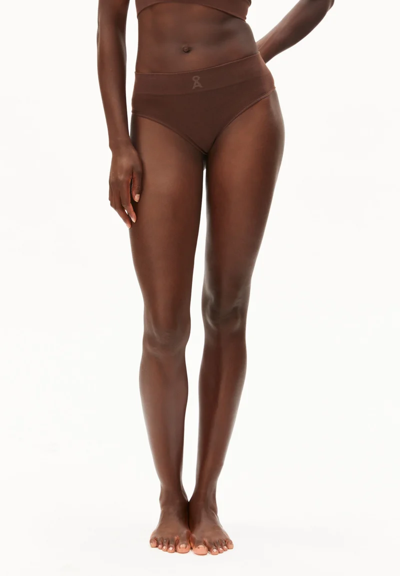 PANTAA SEAMAALA SLIP | ebony