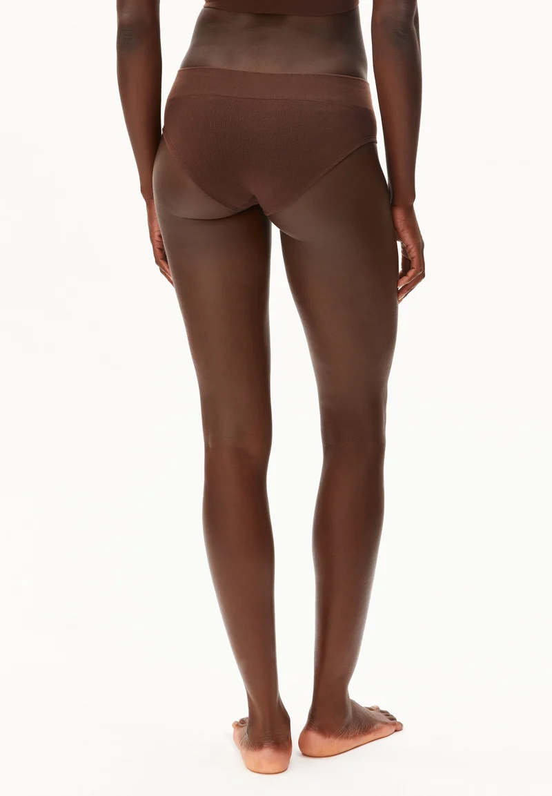 PANTAA SEAMAALA SLIP | ebony