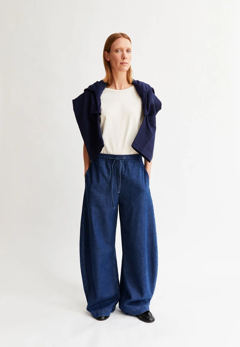 PULL-ON BARREL JEANSHOSE | eau